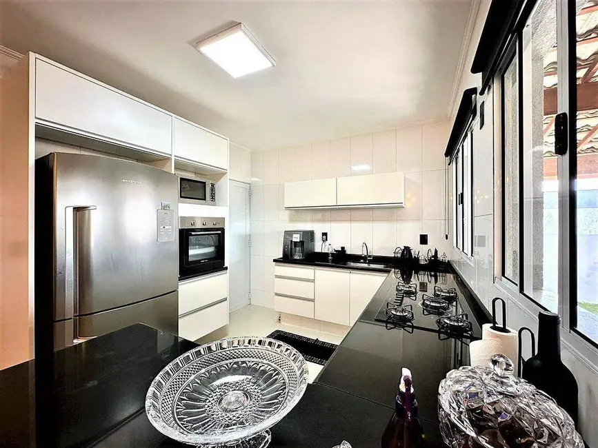 Casa com 3 quartos à venda, 600m2 em Condomínio Terras de Santa Cruz, Braganca Paulista - SP - imagem 4 Foto 4 de Casa com 3 quartos à venda, 600m2 em Condomínio Terras de Santa Cruz, Braganca Paulista - SP