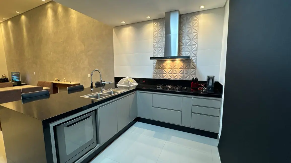 Foto 6 de Casa com 3 quartos à venda, 250m2 em Centro Industrial Rafael Diniz, Braganca Paulista - SP