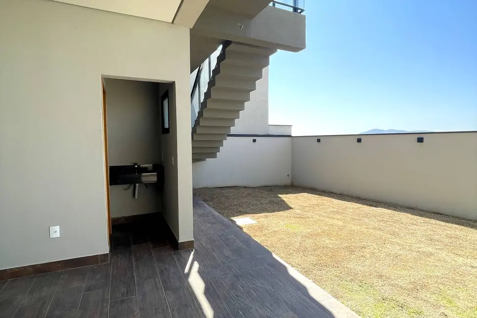 Foto 2 de Casa com 3 quartos à venda, 300m2 em Braganca Paulista - SP