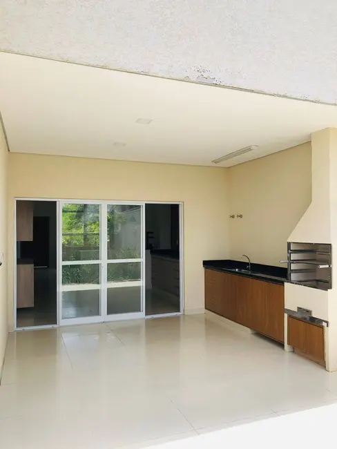 Casa de Condomínio à venda em Condomínio Portal da Serra, Braganca Paulista - SP - imagem 3 Foto 3 de Casa de Condomínio à venda em Condomínio Portal da Serra, Braganca Paulista - SP