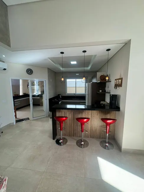 Casa de Condomínio com 3 quartos à venda, 165m2 em Condomínio Portal da Serra, Braganca Paulista - SP - imagem 7 Foto 7 de Casa de Condomínio com 3 quartos à venda, 165m2 em Condomínio Portal da Serra, Braganca Paulista - SP