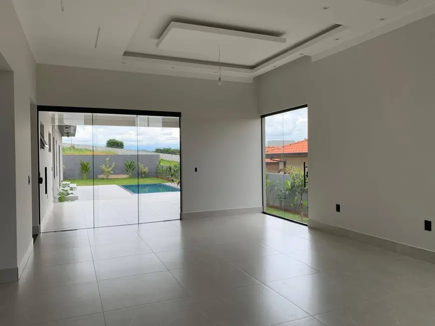 Foto 3 de Casa com 3 quartos à venda, 600m2 em Condomínio Jardim Flamboyan, Braganca Paulista - SP