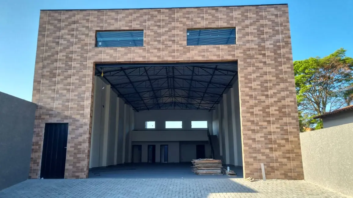 Armazém / Galpão à venda, 300m2 em Jardim Imperial, Atibaia - SP - imagem 2 Foto 2 de Armazém / Galpão à venda, 300m2 em Jardim Imperial, Atibaia - SP