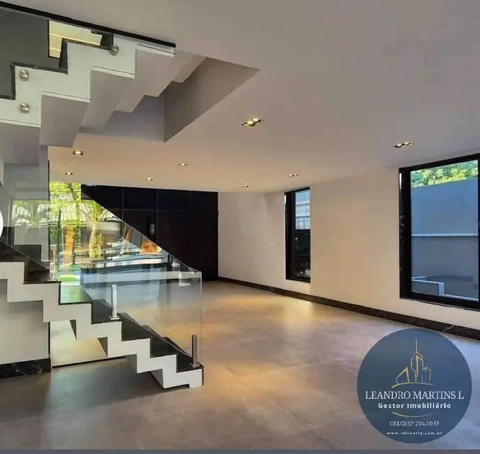 Casa de Condomínio com 6 quartos à venda, 1200m2 em Recreio dos Bandeirantes, Rio De Janeiro - RJ - imagem 3 Foto 3 de Casa de Condomínio com 6 quartos à venda, 1200m2 em Recreio dos Bandeirantes, Rio De Janeiro - RJ