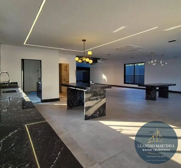 Casa de Condomínio com 6 quartos à venda, 1200m2 em Recreio dos Bandeirantes, Rio De Janeiro - RJ - imagem 9 Foto 9 de Casa de Condomínio com 6 quartos à venda, 1200m2 em Recreio dos Bandeirantes, Rio De Janeiro - RJ