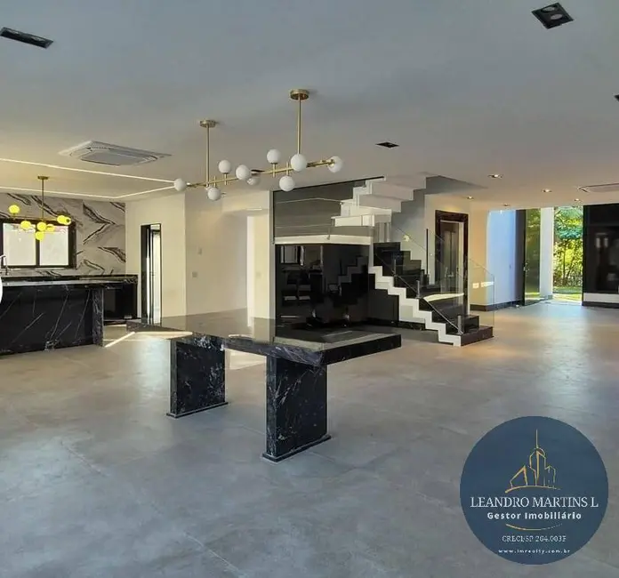 Casa de Condomínio com 6 quartos à venda, 1200m2 em Recreio dos Bandeirantes, Rio De Janeiro - RJ - imagem 7 Foto 7 de Casa de Condomínio com 6 quartos à venda, 1200m2 em Recreio dos Bandeirantes, Rio De Janeiro - RJ