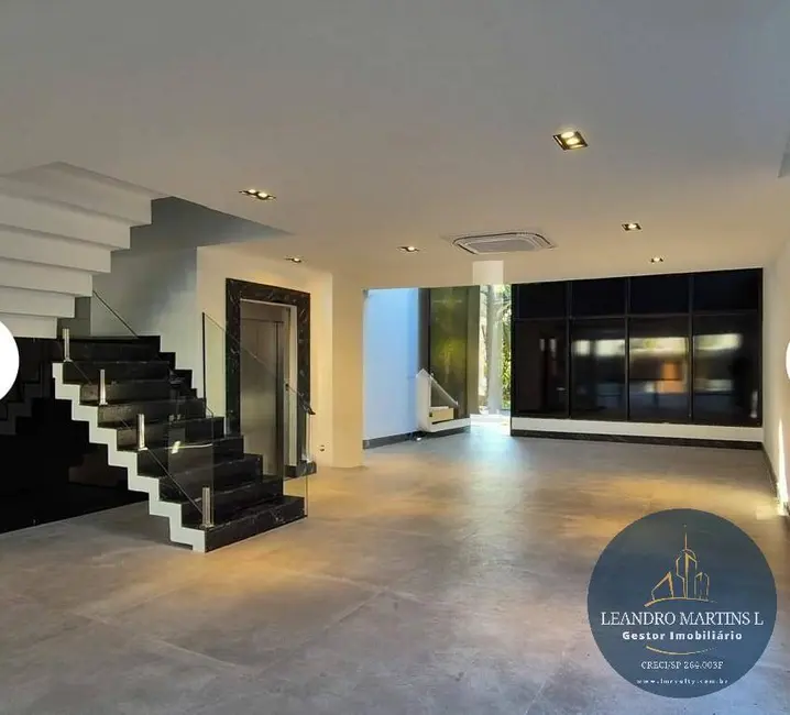 Casa de Condomínio com 6 quartos à venda, 1200m2 em Recreio dos Bandeirantes, Rio De Janeiro - RJ - imagem 4 Foto 4 de Casa de Condomínio com 6 quartos à venda, 1200m2 em Recreio dos Bandeirantes, Rio De Janeiro - RJ