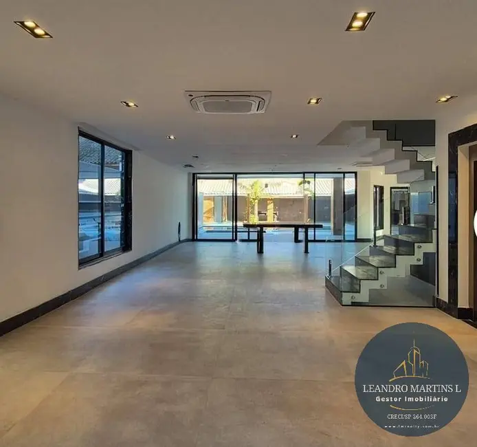 Casa de Condomínio com 6 quartos à venda, 1200m2 em Recreio dos Bandeirantes, Rio De Janeiro - RJ - imagem 5 Foto 5 de Casa de Condomínio com 6 quartos à venda, 1200m2 em Recreio dos Bandeirantes, Rio De Janeiro - RJ