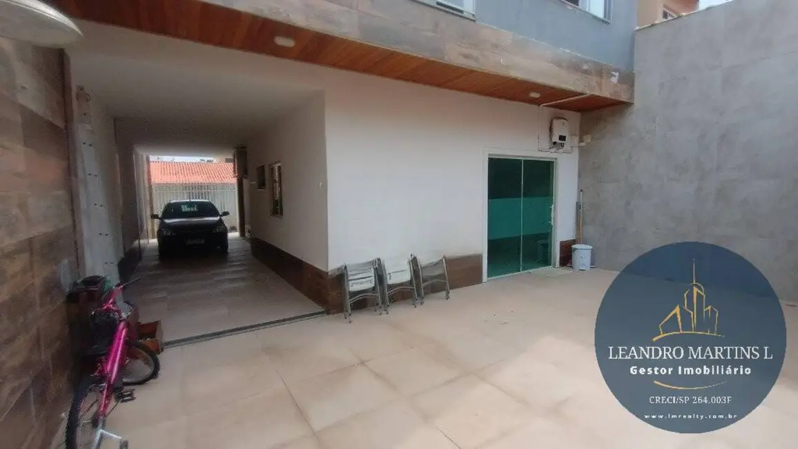 Foto 3 de Casa com 3 quartos à venda, 159m2 em Casa de Pedra, Volta Redonda - RJ