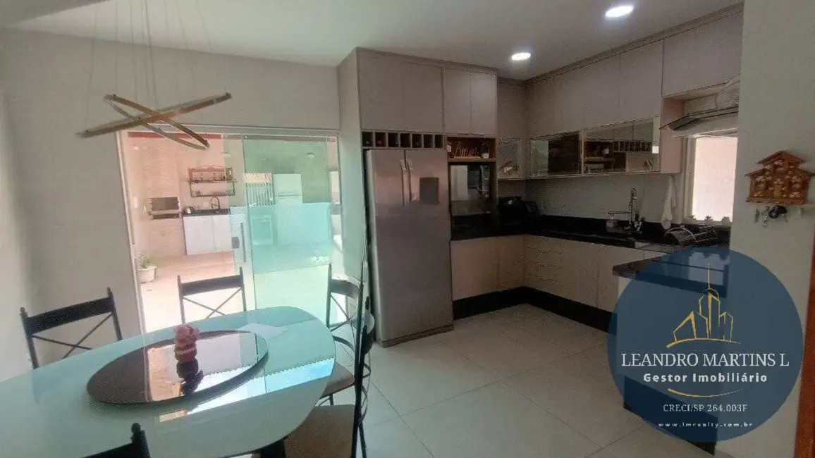 Foto 8 de Casa com 3 quartos à venda, 159m2 em Casa de Pedra, Volta Redonda - RJ