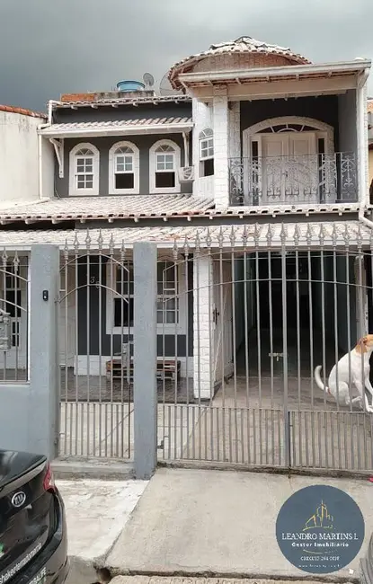 Foto 2 de Casa com 4 quartos à venda, 198m2 em Casa de Pedra, Volta Redonda - RJ