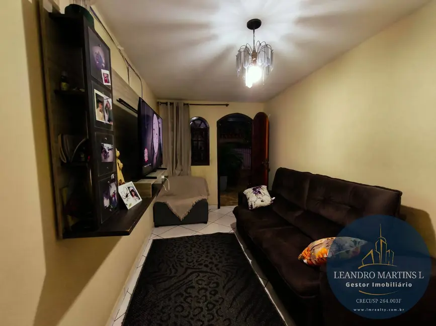 Casa com 5 quartos à venda, 143m2 em Volta Redonda - RJ - imagem 5 Foto 5 de Casa com 5 quartos à venda, 143m2 em Volta Redonda - RJ