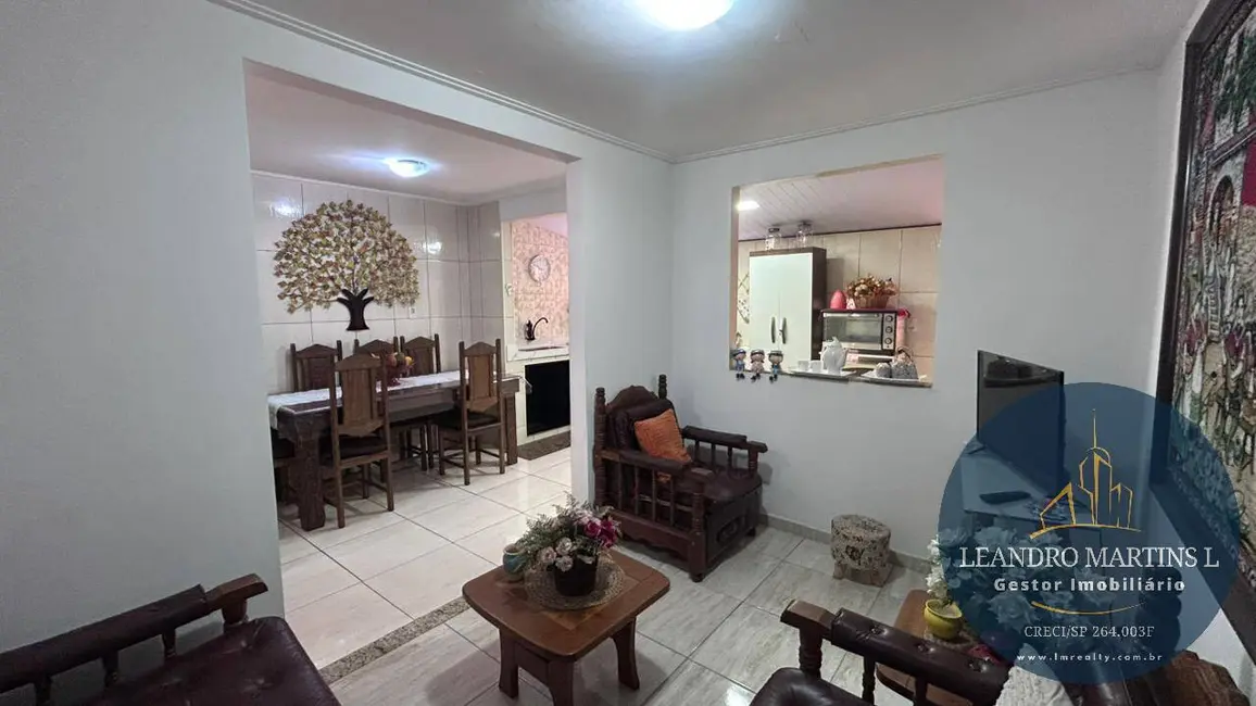 Casa com 2 quartos à venda, 118m2 em Volta Redonda - RJ - imagem 6 Foto 6 de Casa com 2 quartos à venda, 118m2 em Volta Redonda - RJ