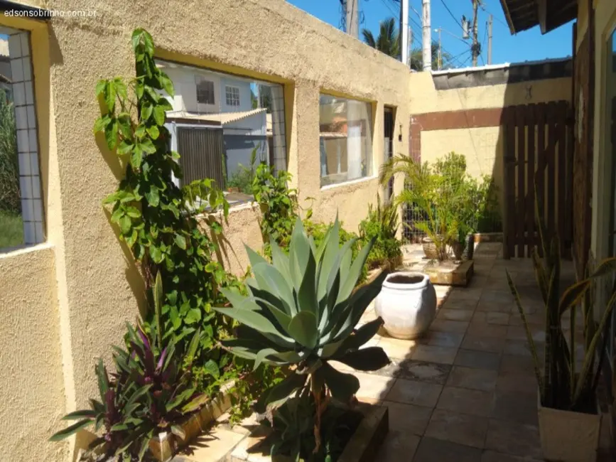 Foto 4 de Casa com 5 quartos à venda, 378m2 em Miguel Couto, Cabo Frio - RJ