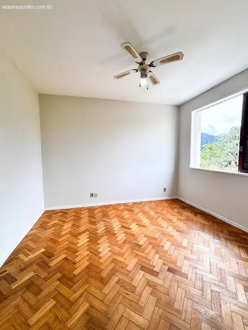Apartamento com 4 quartos à venda, 142m2 em Centro, Petropolis - RJ - imagem 8 Foto 8 de Apartamento com 4 quartos à venda, 142m2 em Centro, Petropolis - RJ