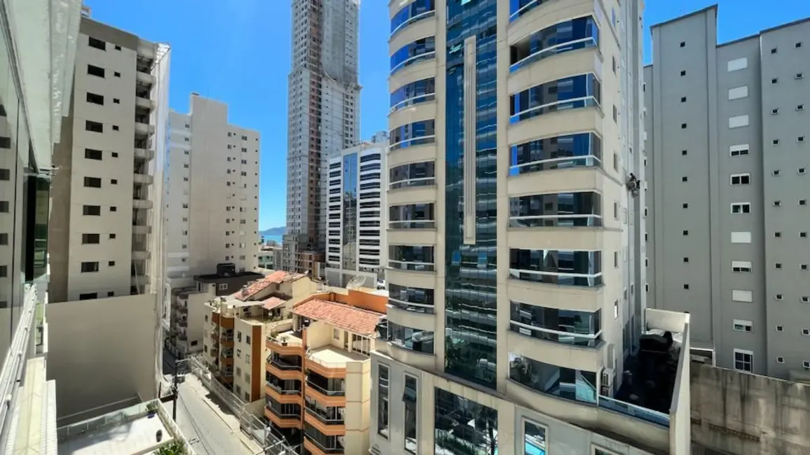 Foto 12 de Apartamento à venda em Meia Praia, Itapema - SC