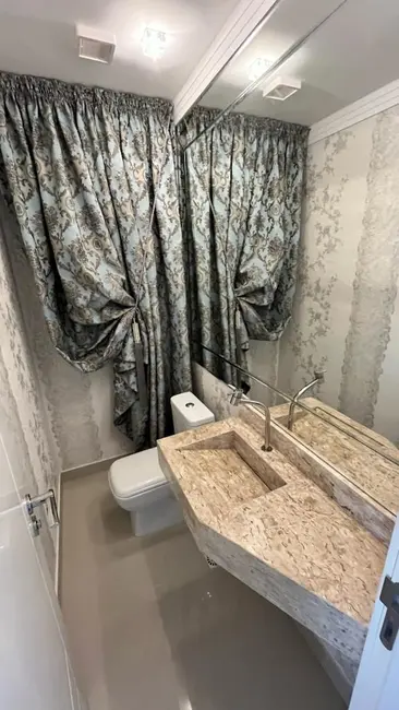 Foto 23 de Apartamento à venda em Meia Praia, Itapema - SC