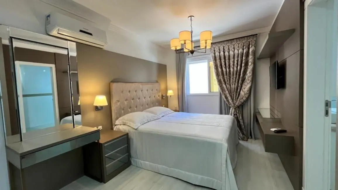 Foto 28 de Apartamento à venda em Meia Praia, Itapema - SC