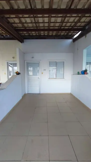 Foto 1 de Casa com 2 quartos para alugar, 100m2 em Papagaio, Feira De Santana - BA