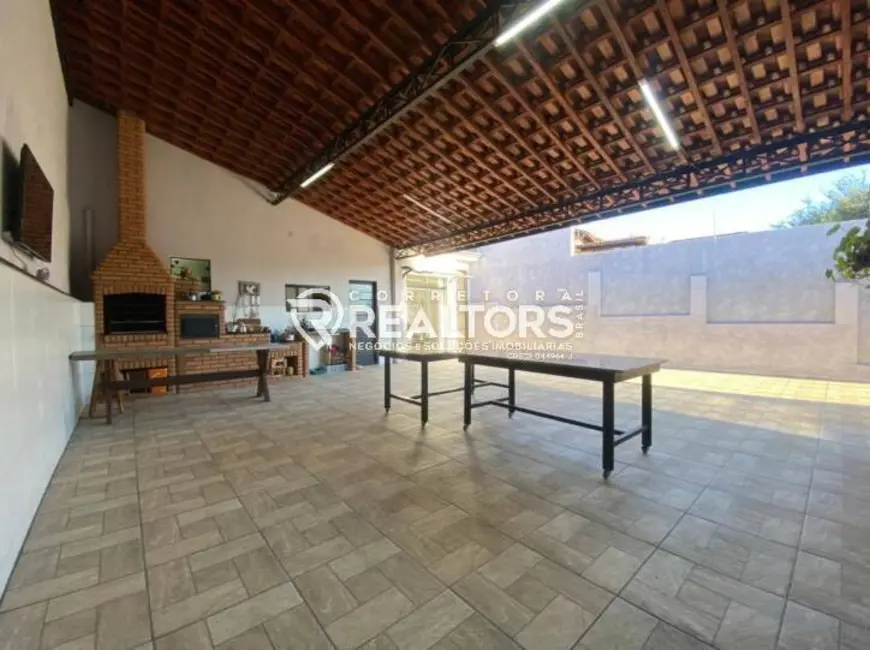 Foto 5 de Sobrado com 4 quartos à venda, 307m2 em Vila Maria, Botucatu - SP