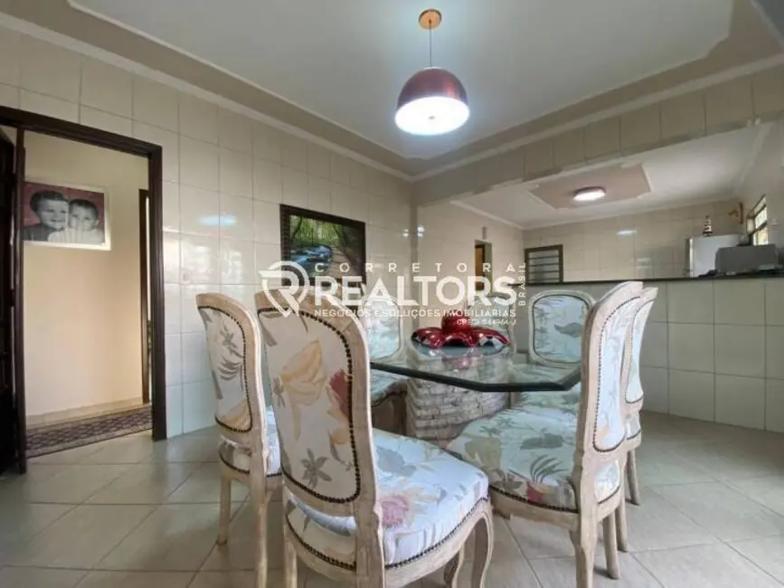 Foto 5 de Sobrado com 3 quartos à venda, 300m2 em Vila Antártica, Botucatu - SP