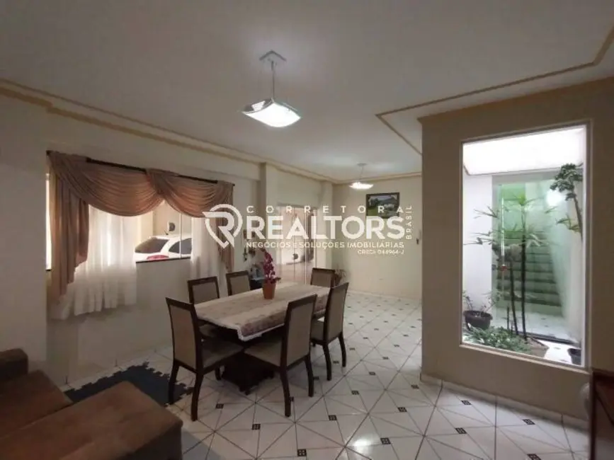 Foto 5 de Casa com 3 quartos à venda, 168m2 em Jardim Paraíso, Botucatu - SP