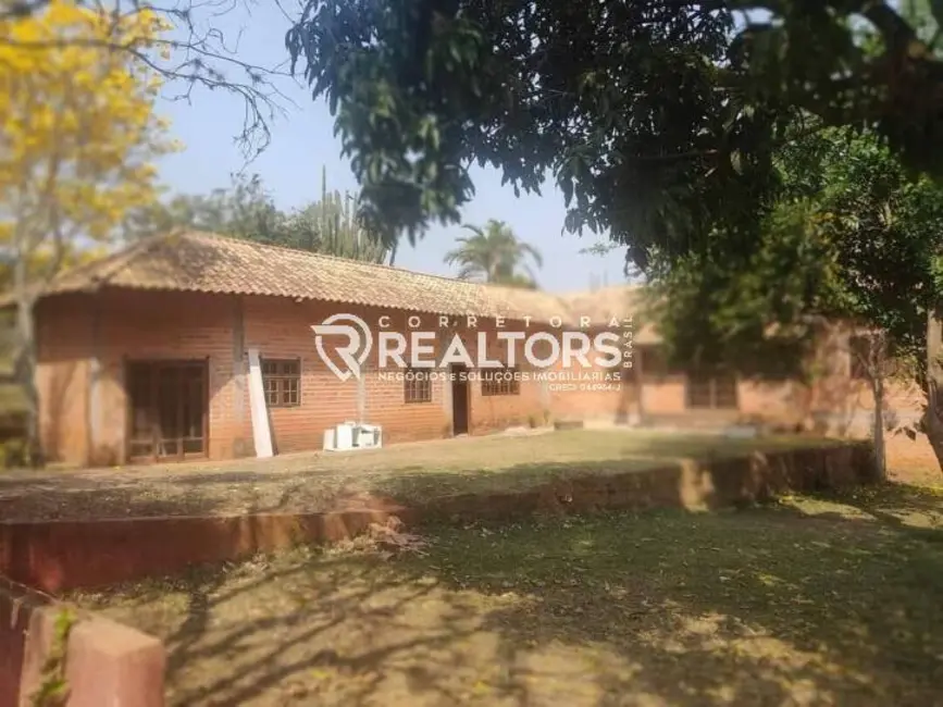 Foto 3 de Chácara com 3 quartos à venda, 350m2 em Botucatu - SP