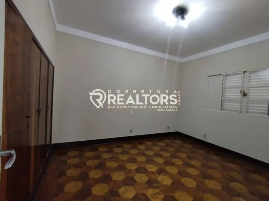 Foto 2 de Casa com 2 quartos à venda, 132m2 em Vila São Lúcio, Botucatu - SP