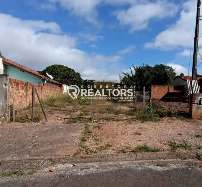 Foto 1 de Terreno / Lote à venda, 270m2 em Vila Assumpção, Botucatu - SP