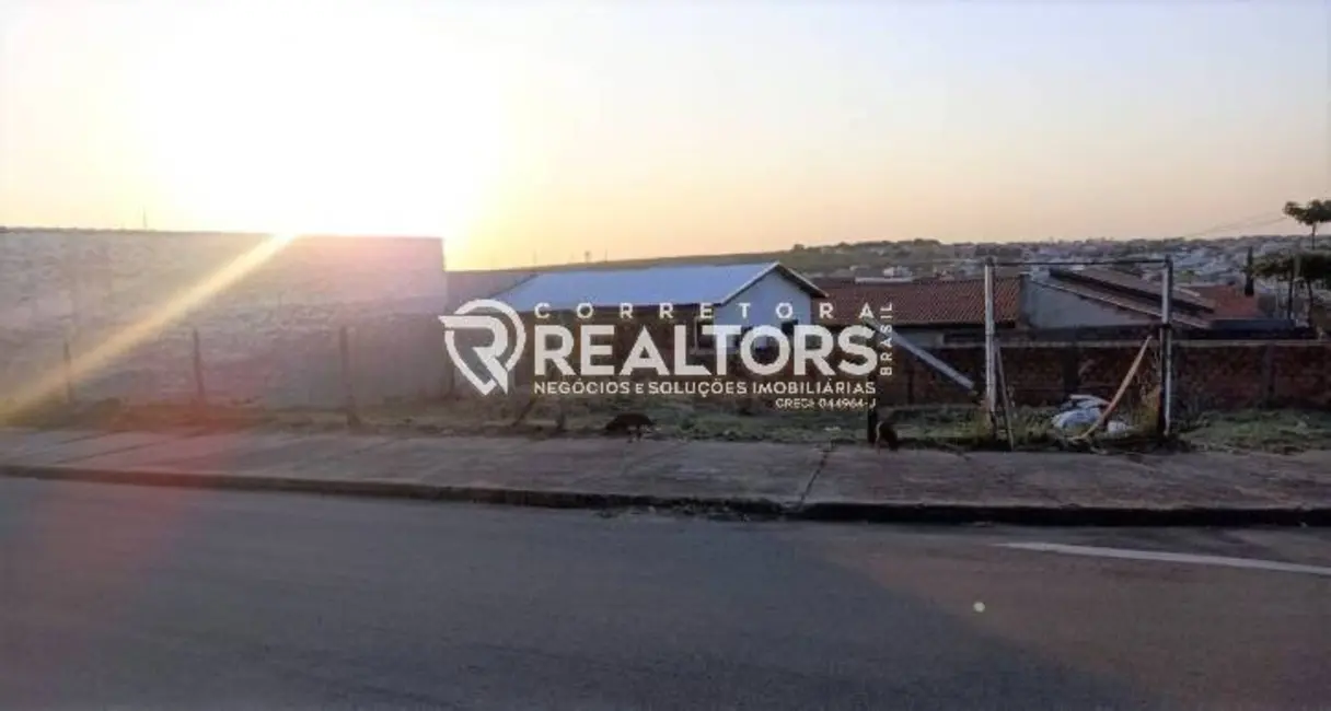 Foto 2 de Terreno / Lote à venda, 357m2 em Jardim Itamarati, Botucatu - SP