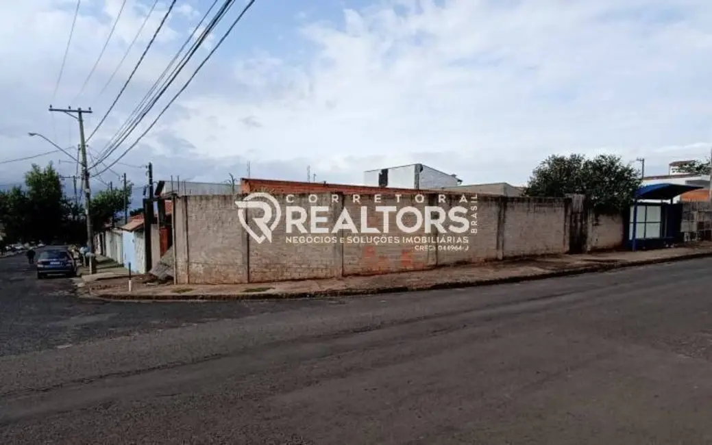 Foto 2 de Terreno / Lote à venda, 333m2 em Jardim Real Park, Botucatu - SP
