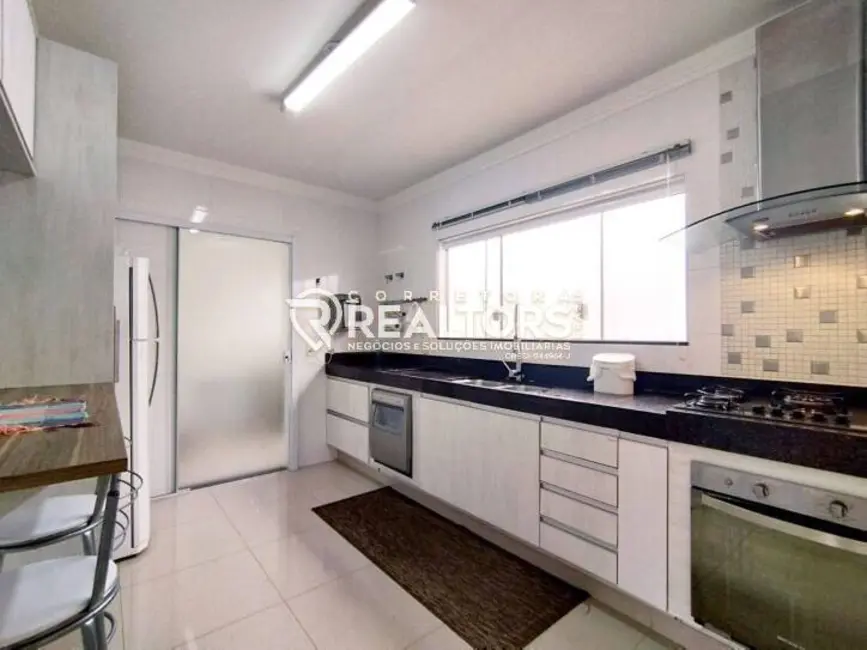 Foto 9 de Casa com 3 quartos à venda, 180m2 em Jardim Paraíso, Botucatu - SP