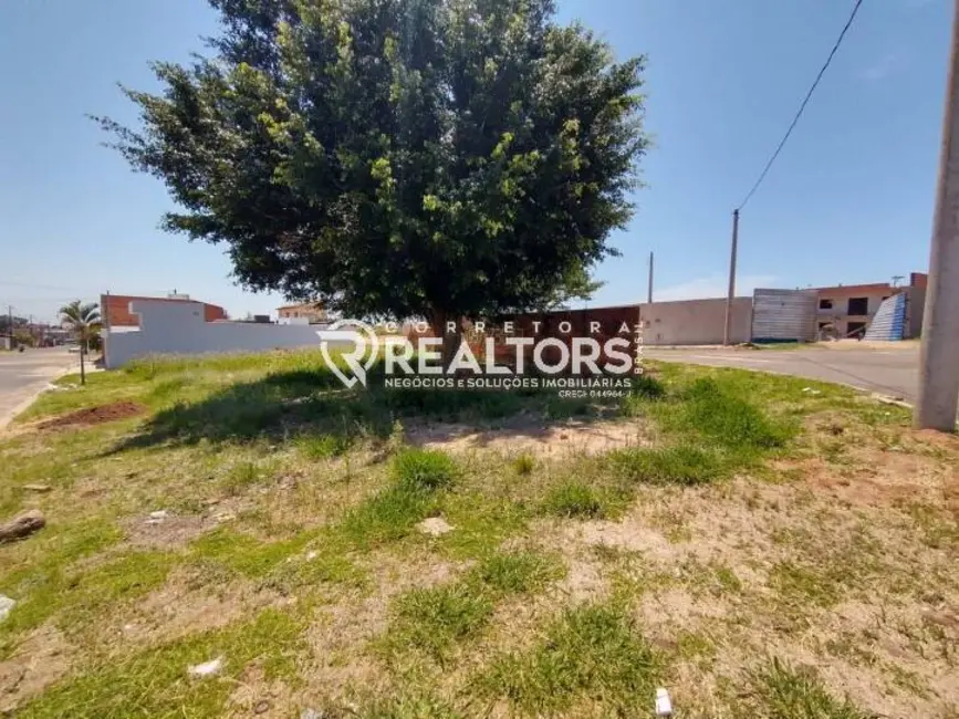 Foto 1 de Terreno / Lote à venda, 343m2 em Residencial Cedro, Botucatu - SP
