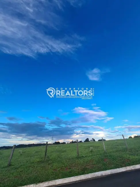 Foto 3 de Terreno / Lote à venda, 272m2 em Villas Paraíso, Botucatu - SP