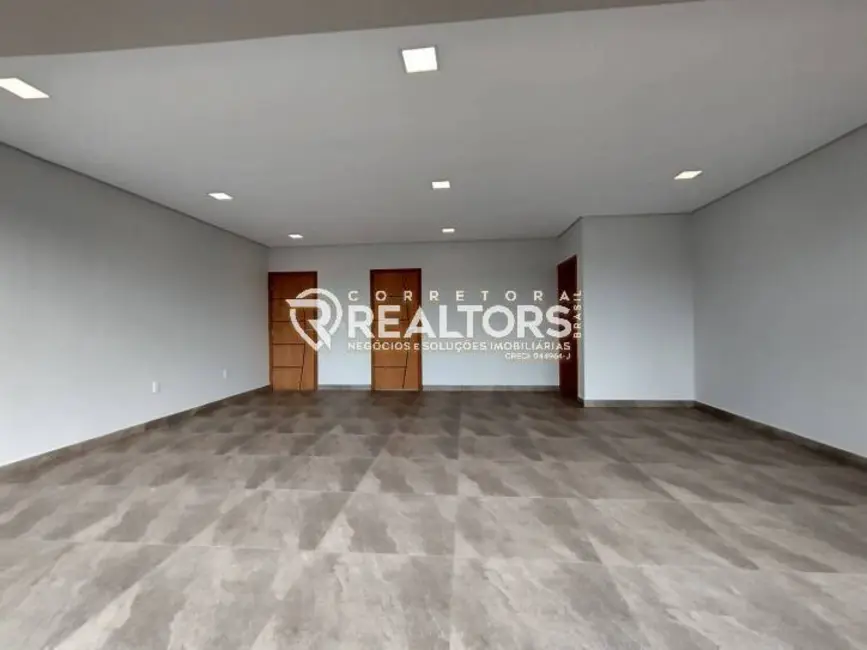 Foto 6 de Sobrado com 3 quartos à venda, 307m2 em Botucatu - SP