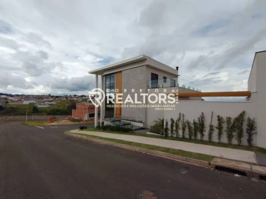 Foto 3 de Sobrado com 3 quartos à venda, 307m2 em Botucatu - SP