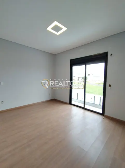 Foto 5 de Sobrado com 3 quartos à venda, 250m2 em Botucatu - SP