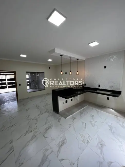 Foto 2 de Casa com 2 quartos à venda, 125m2 em Residencial Ouro Verde, Botucatu - SP