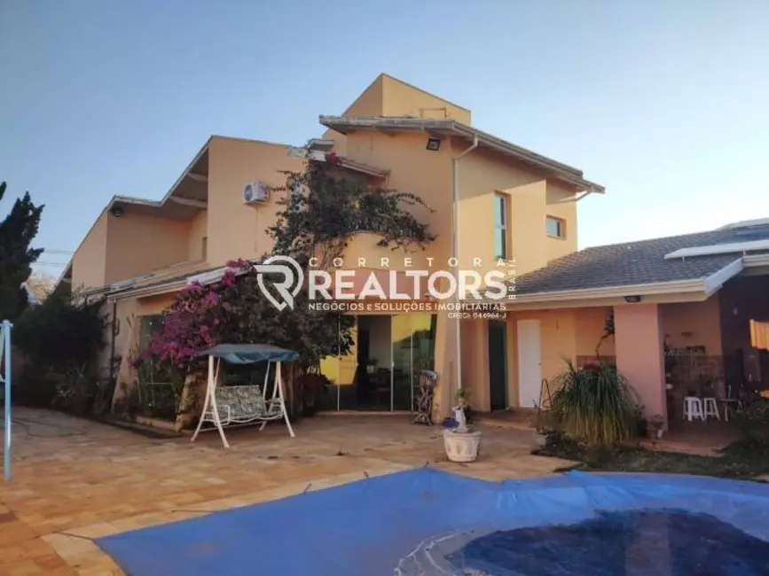 Foto 2 de Sobrado com 5 quartos à venda, 760m2 em Vila Auxiliadora, Botucatu - SP