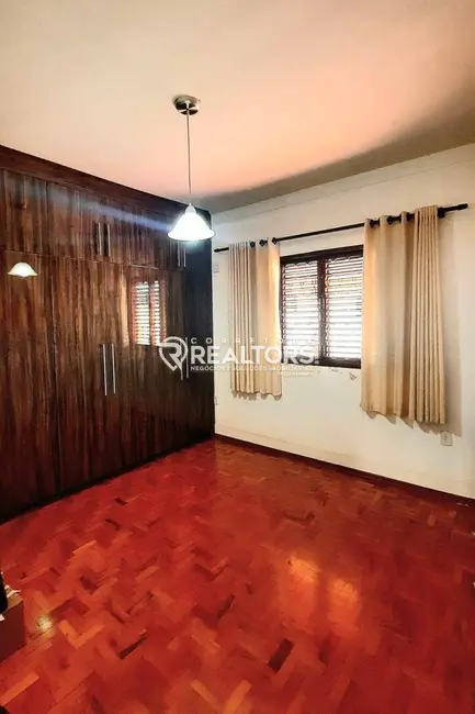 Foto 6 de Casa com 3 quartos à venda, 242m2 em Centro, Botucatu - SP
