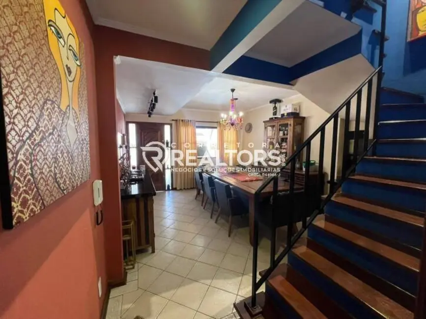 Foto 2 de Sobrado com 4 quartos à venda, 106m2 em Vila Santana, Botucatu - SP