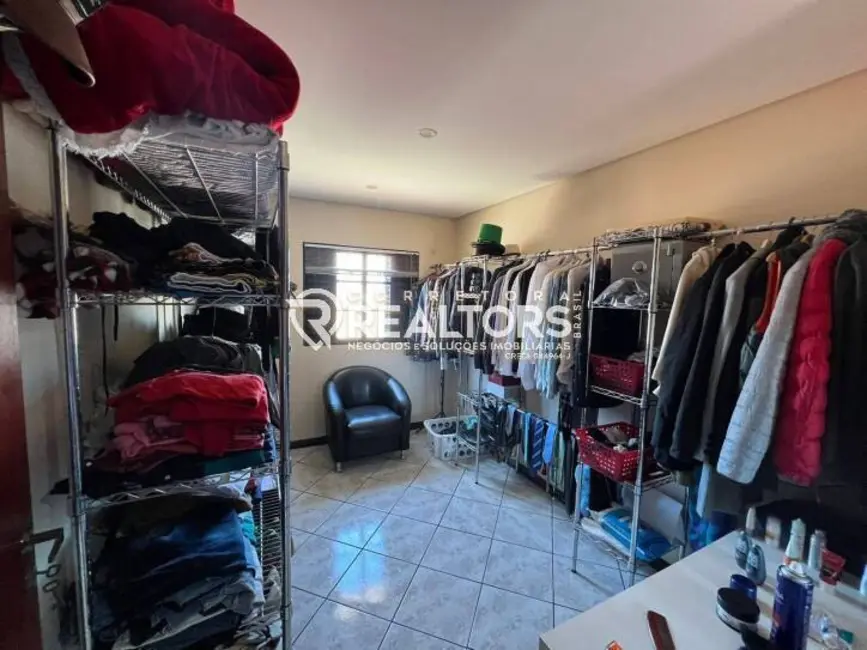 Foto 5 de Sobrado com 4 quartos à venda, 106m2 em Vila Santana, Botucatu - SP