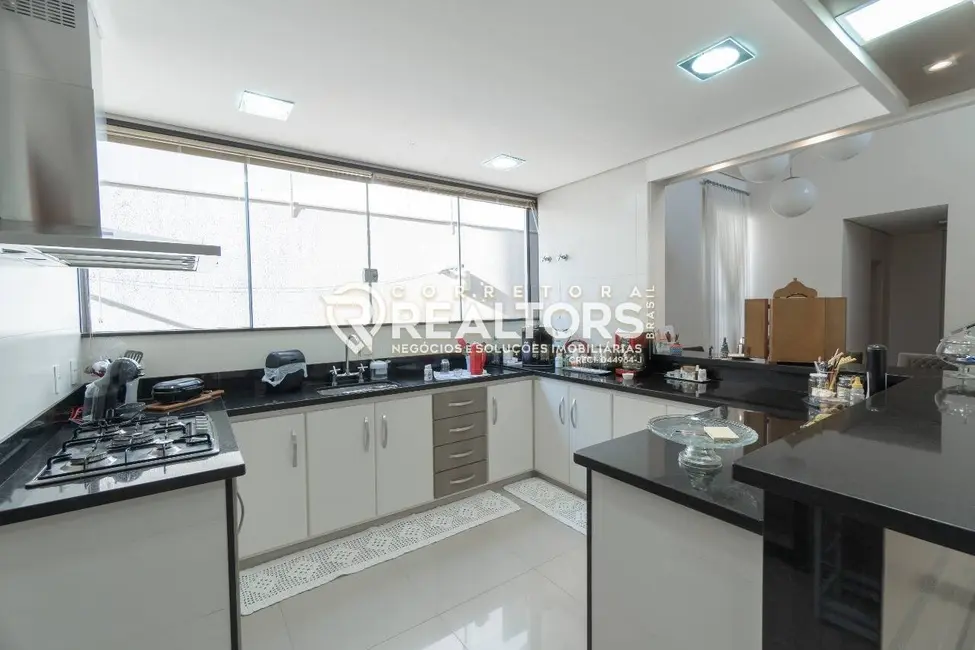 Foto 4 de Casa de Condomínio com 3 quartos à venda, 763m2 em Colinas do Paraíso, Botucatu - SP