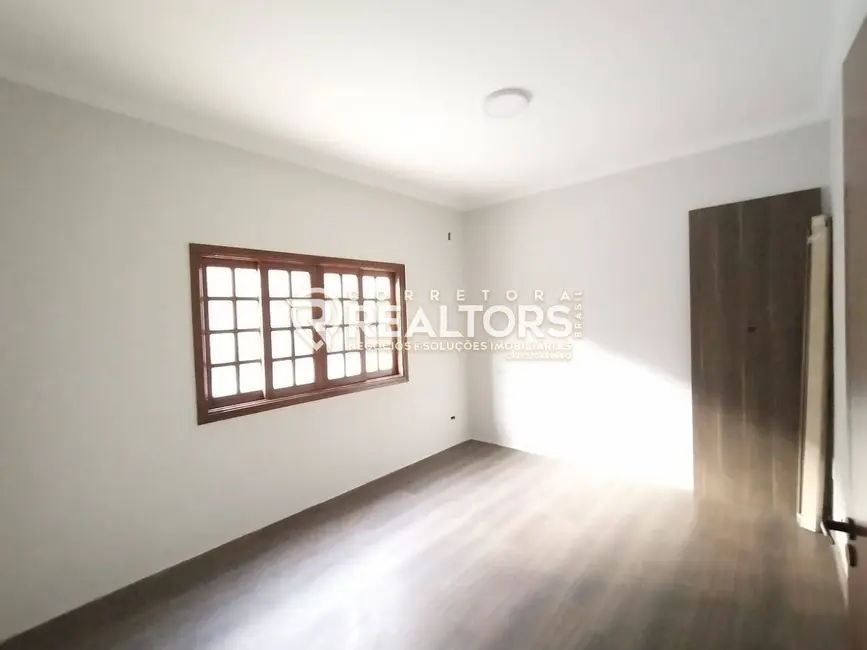 Casa com 4 quartos à venda, 450m2 em Recanto Azul, Botucatu - SP - imagem 4 Foto 4 de Casa com 4 quartos à venda, 450m2 em Recanto Azul, Botucatu - SP