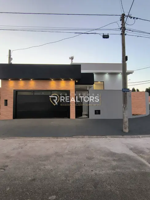 Foto 2 de Casa com 3 quartos à venda, 285m2 em Residencial Lívia, Botucatu - SP