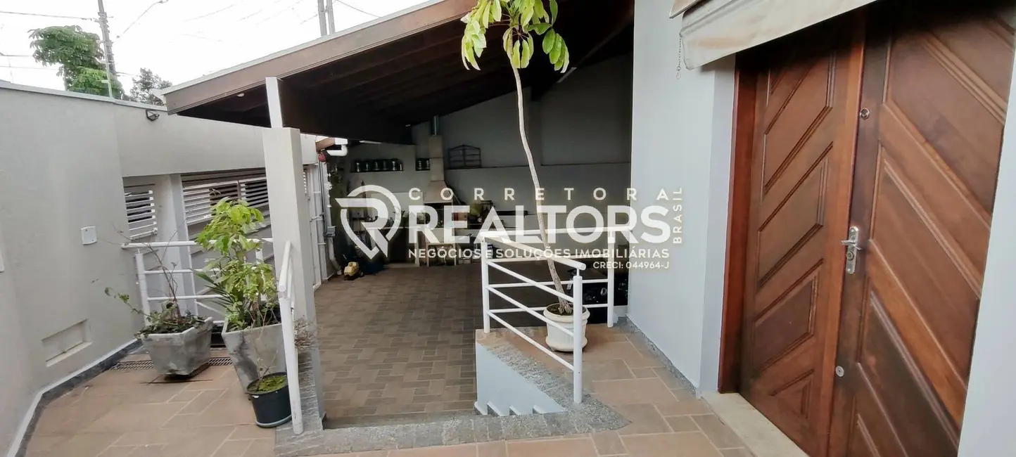 Foto 4 de Sobrado com 3 quartos à venda, 129m2 em Vila São Judas Thadeu, Botucatu - SP