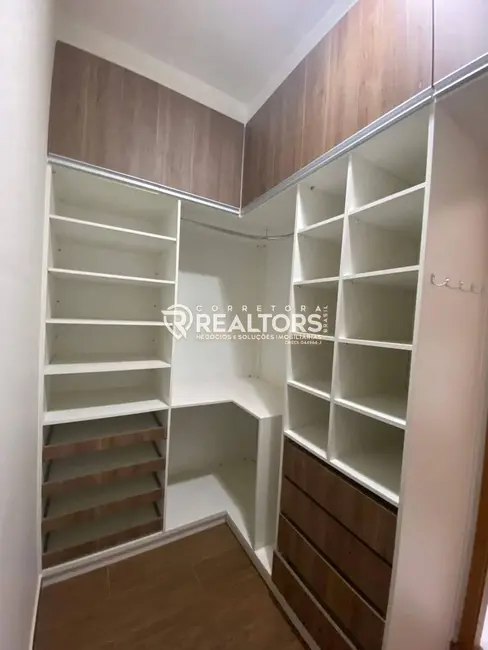 Foto 5 de Casa com 4 quartos à venda e para alugar, 310m2 em Colinas do Paraíso, Botucatu - SP