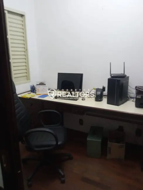 Foto 4 de Casa com 3 quartos à venda, 357m2 em Jardim Paraíso, Botucatu - SP