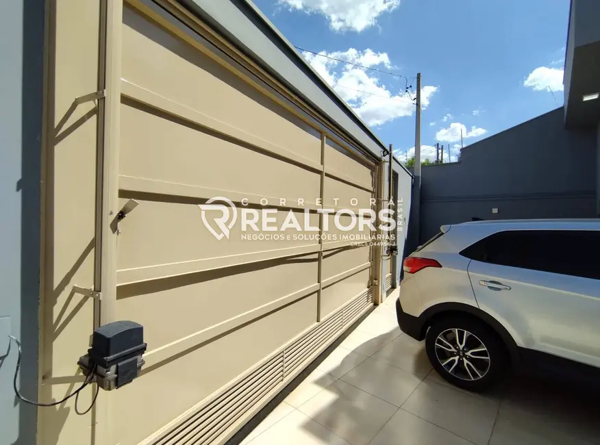 Foto 3 de Casa com 3 quartos à venda, 275m2 em Jardim Planalto, Botucatu - SP