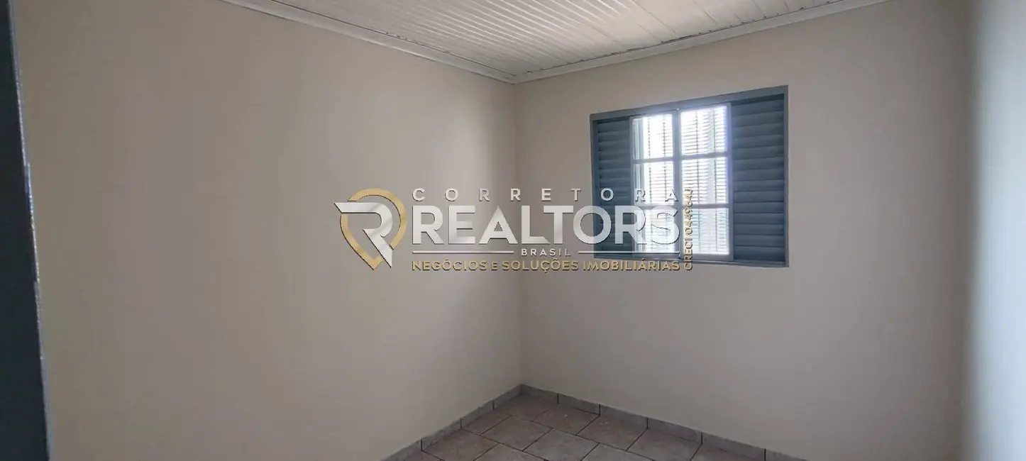 Foto 6 de Casa com 4 quartos à venda, 130m2 em Botucatu - SP